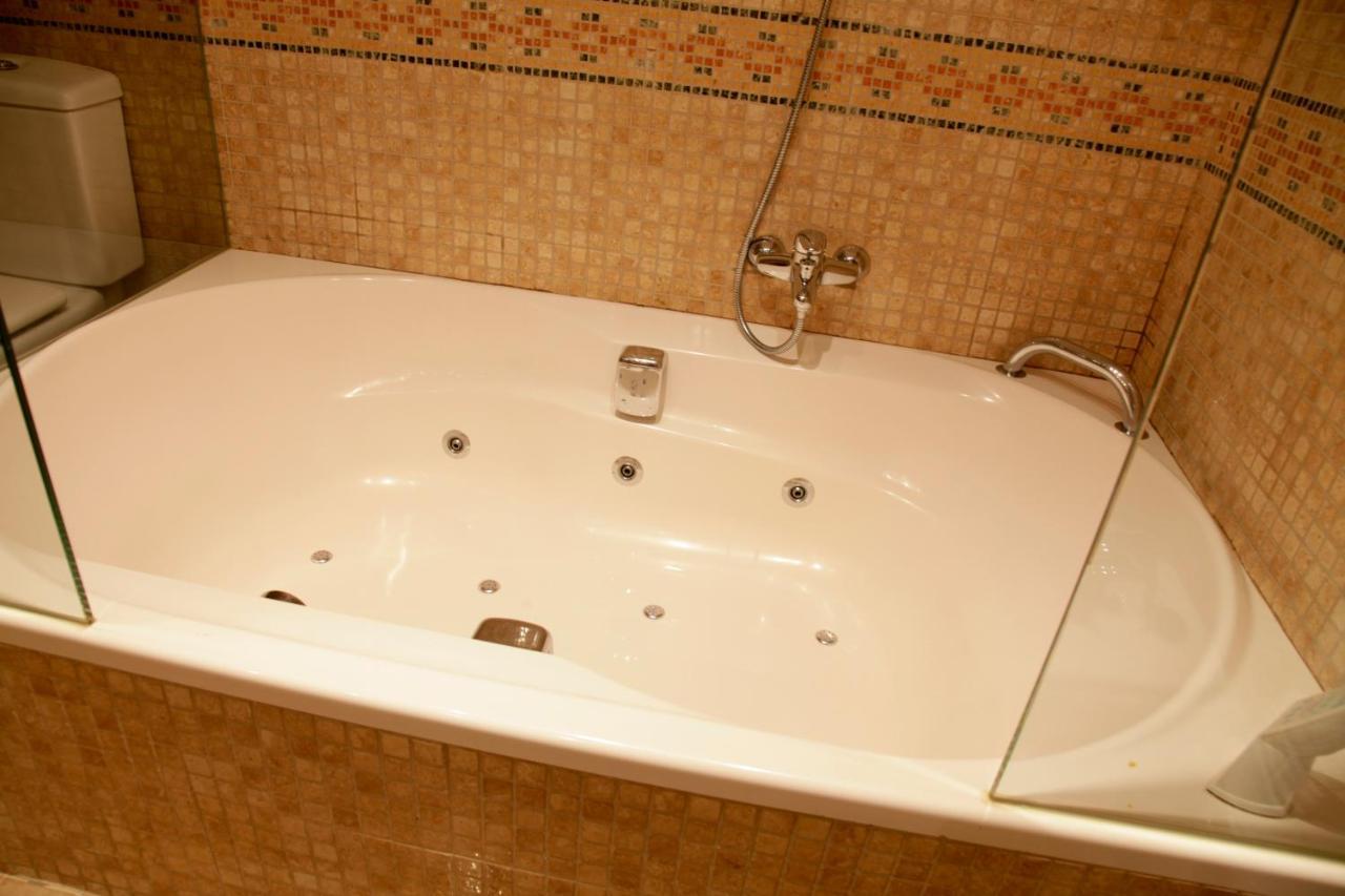 Hotel Iris Granollers Ngoại thất bức ảnh