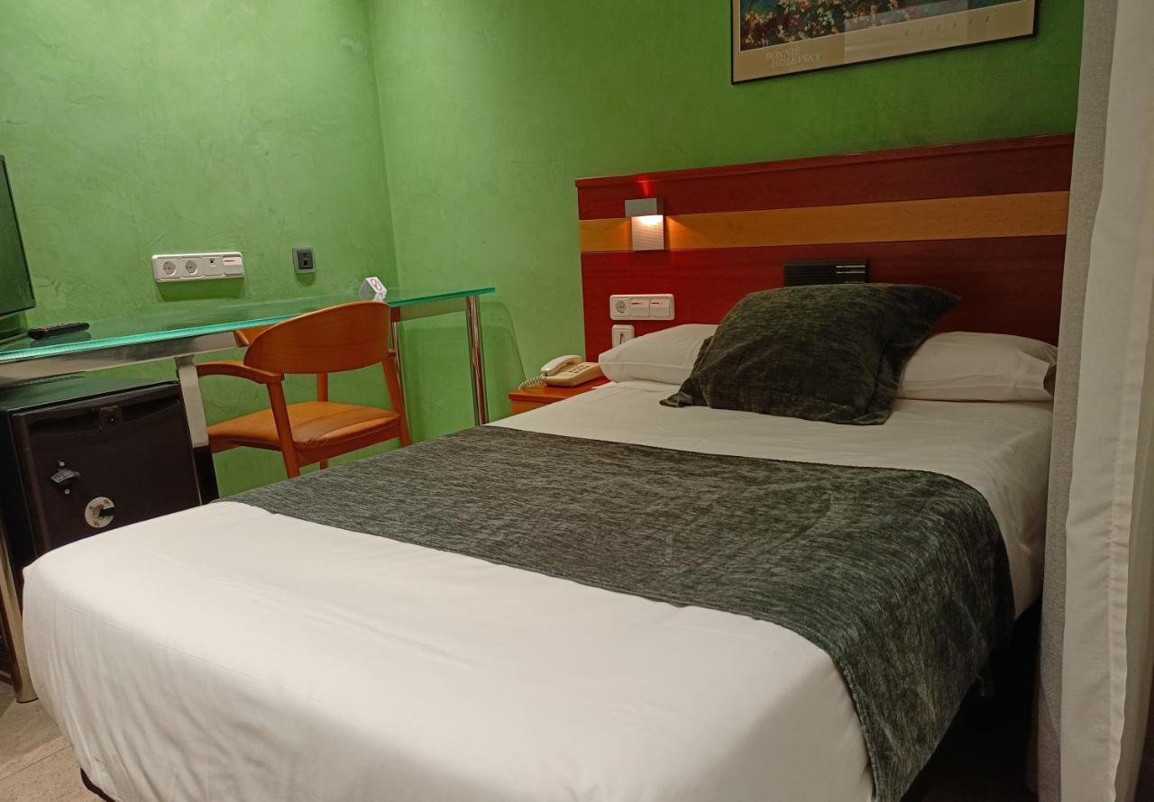 Hotel Iris Granollers Ngoại thất bức ảnh