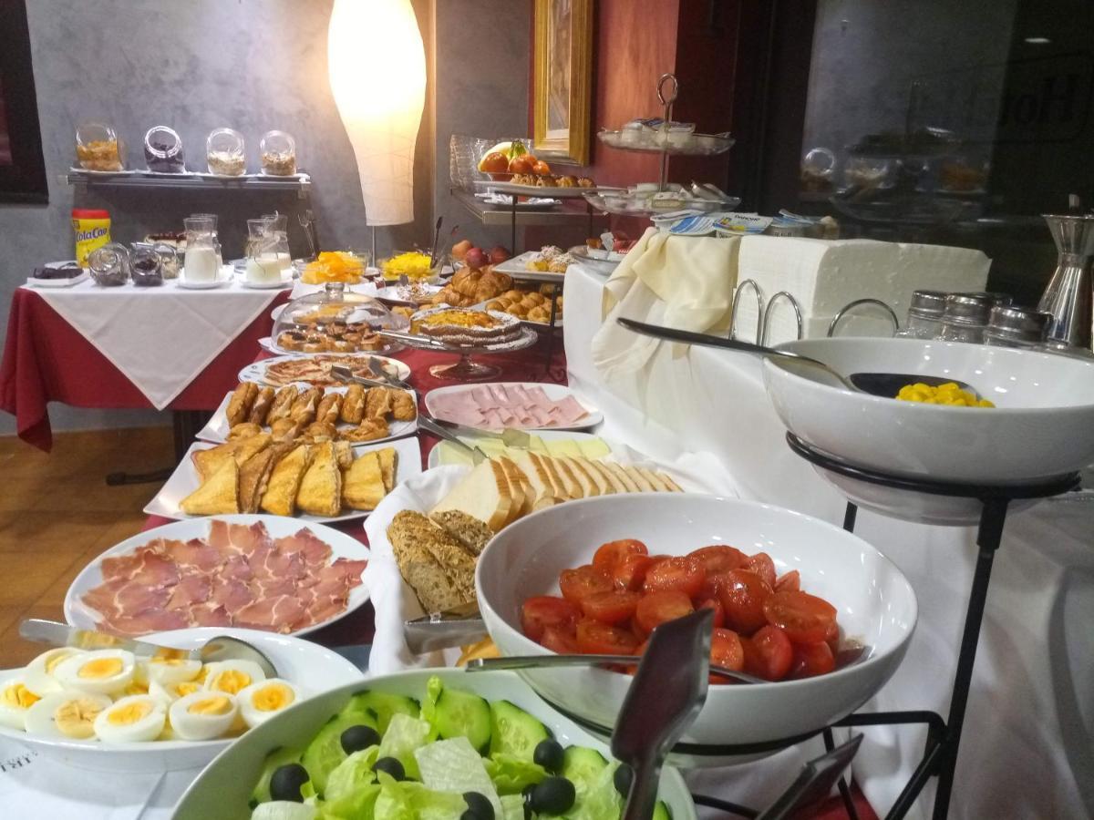 Hotel Iris Granollers Ngoại thất bức ảnh