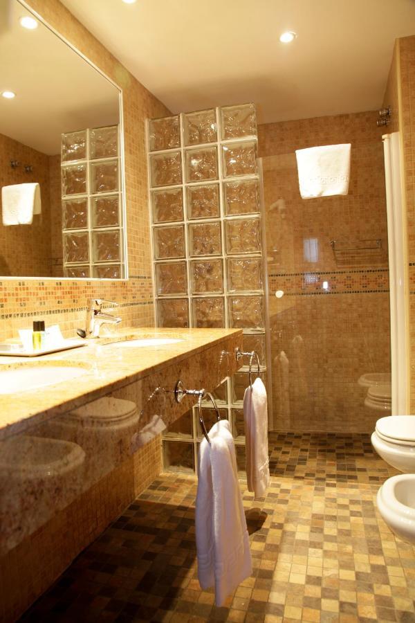 Hotel Iris Granollers Ngoại thất bức ảnh