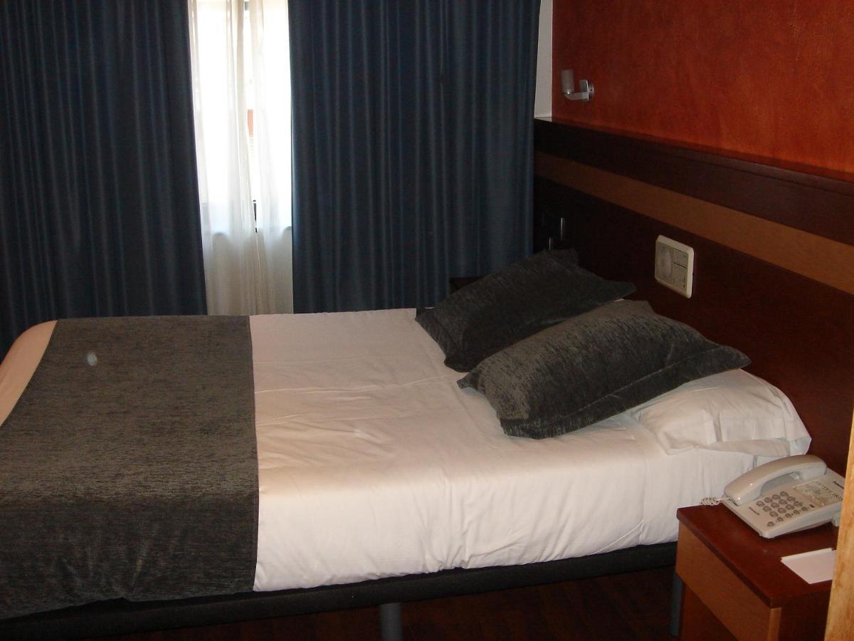Hotel Iris Granollers Ngoại thất bức ảnh
